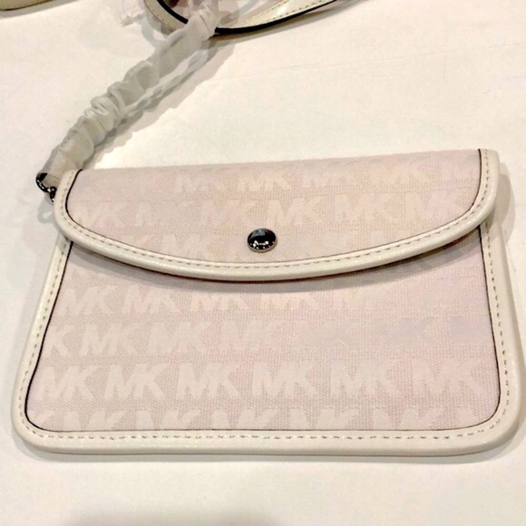 NWT - Michael Kors Large Signature Eva Striped Tote Bag  - Excellent Condition - Picture 9 of 14